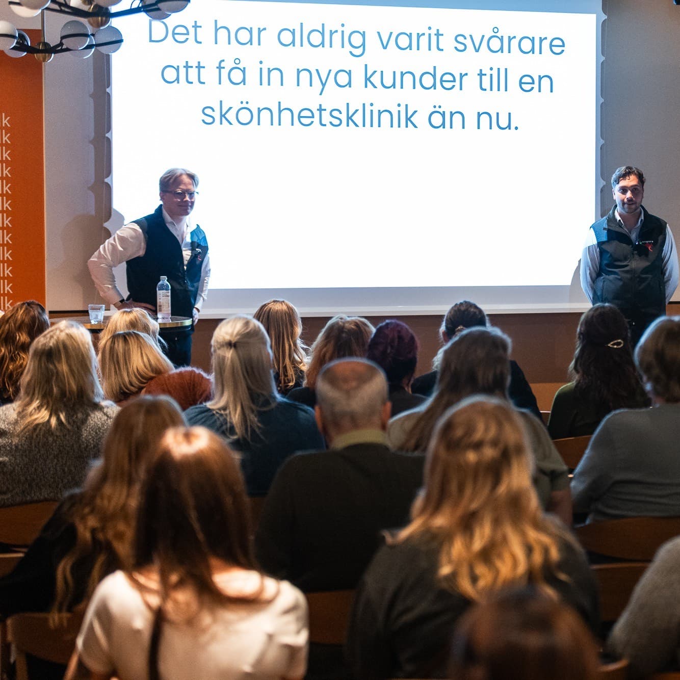 Arvid och Elias föreläser för klinikägare